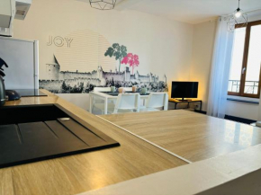Spacieux, Climatisé, Quartier Calme, Proche Château, Le Cocon De Joy